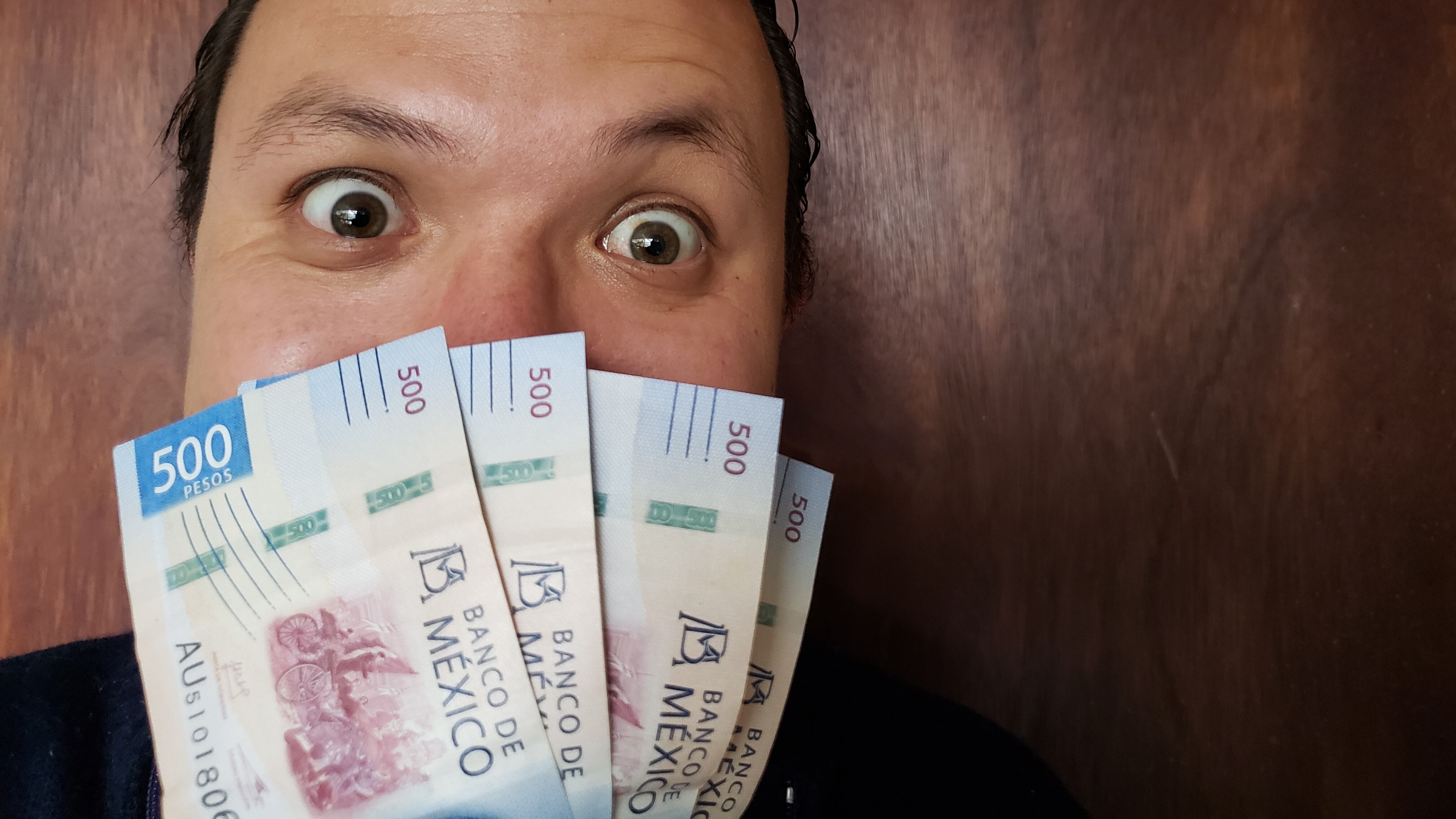 El año pasado el gobierno pagó 878 mil mdp en puros intereses, 24.2% más que en 2022; si se incluye a Pemex y CFE, la cifra rebasa un billón de pesos