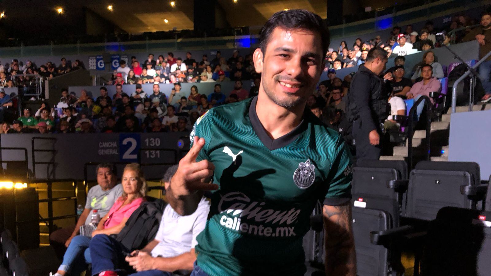 Alexandre Pantoja se dio cita a la Arena CDMX previo a la función de UFC en México.