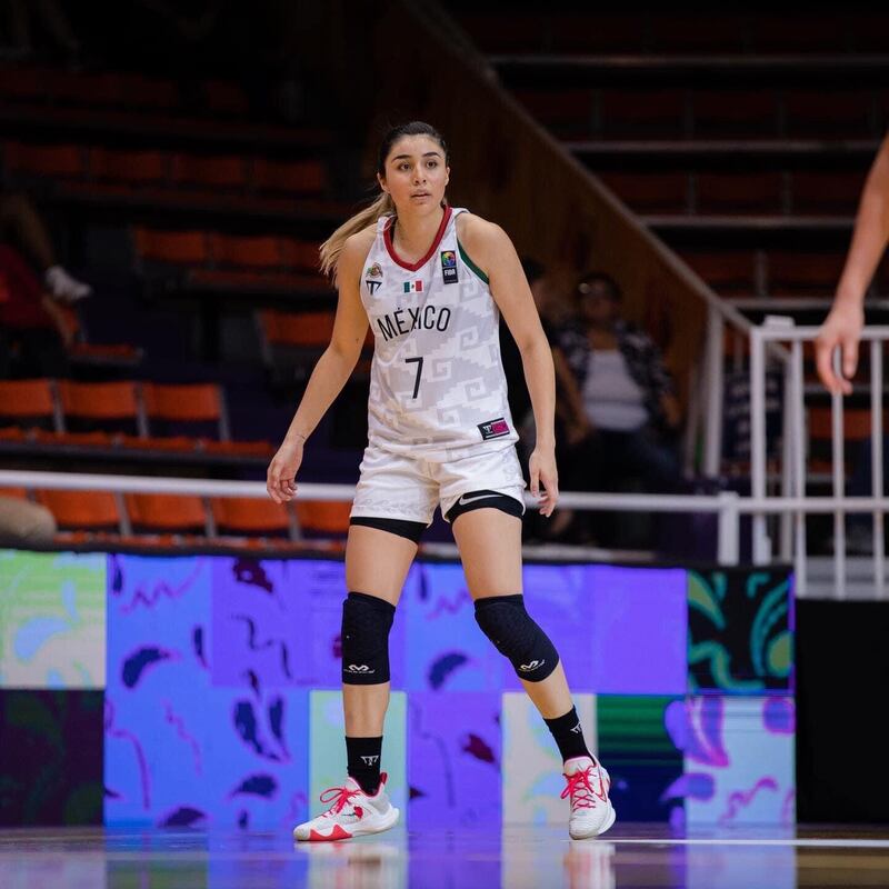 La basquetbolista mazatleca Mariana Valenzuela recibió su primer llamado con la selección mayor femenil