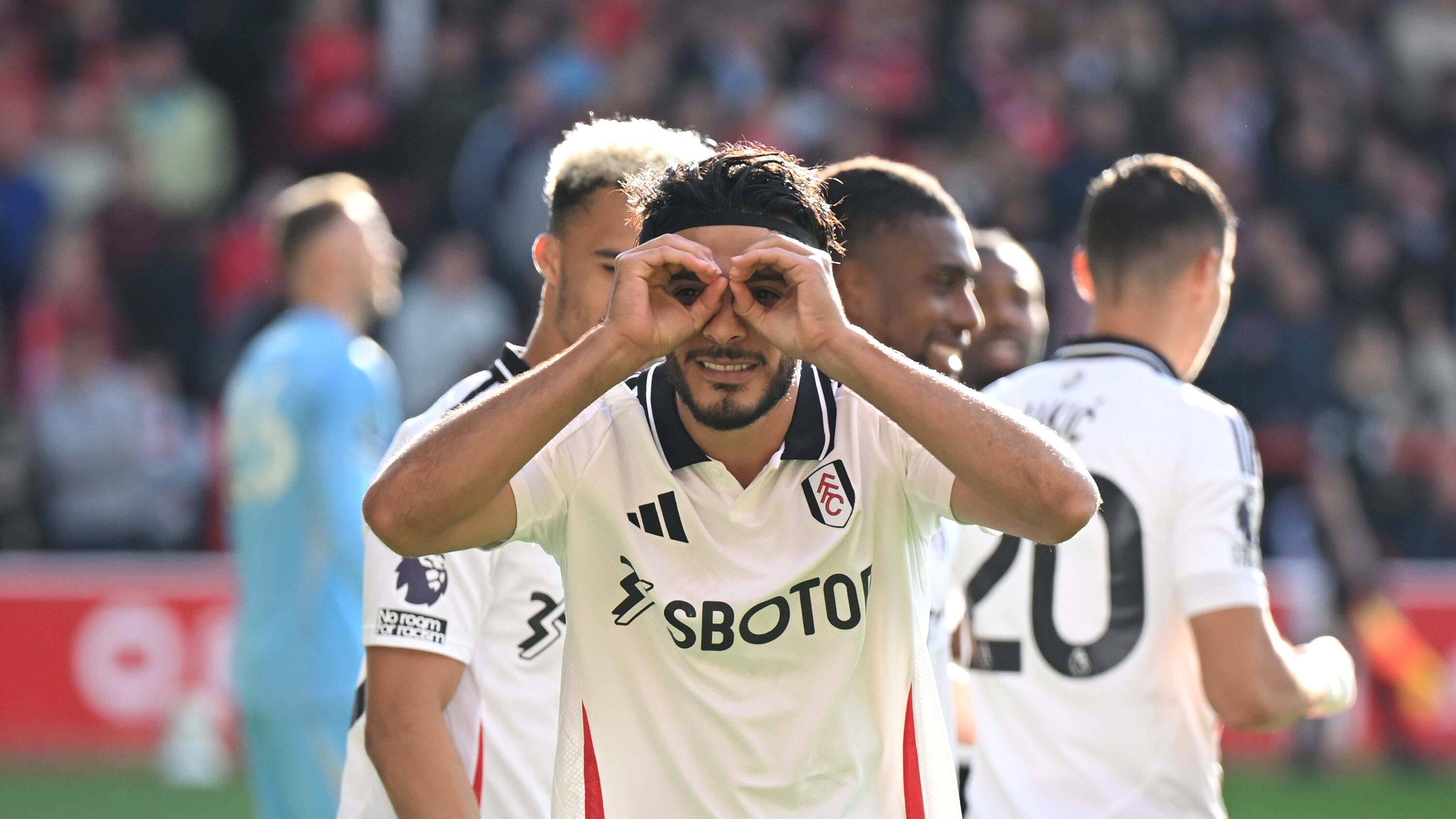 Raúl Jiménez se coloca como histórico en Premier League.