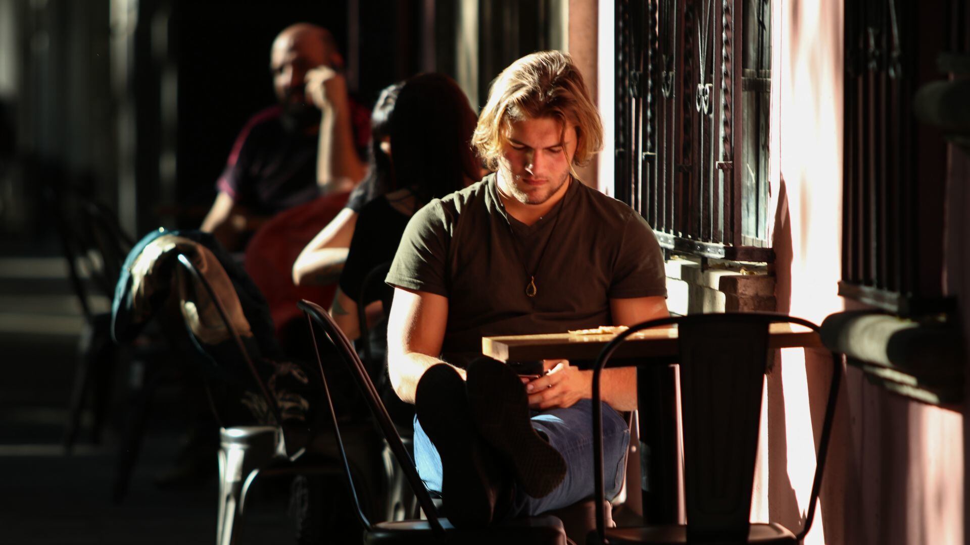 Superpeso afectaría a nómadas digitales que viven en México