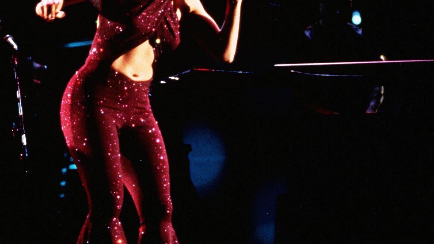 'Selena' fue la película que catapultó a Jennifer Lopez la fama y que celebra los 25 años de su estreno muy agradecida.