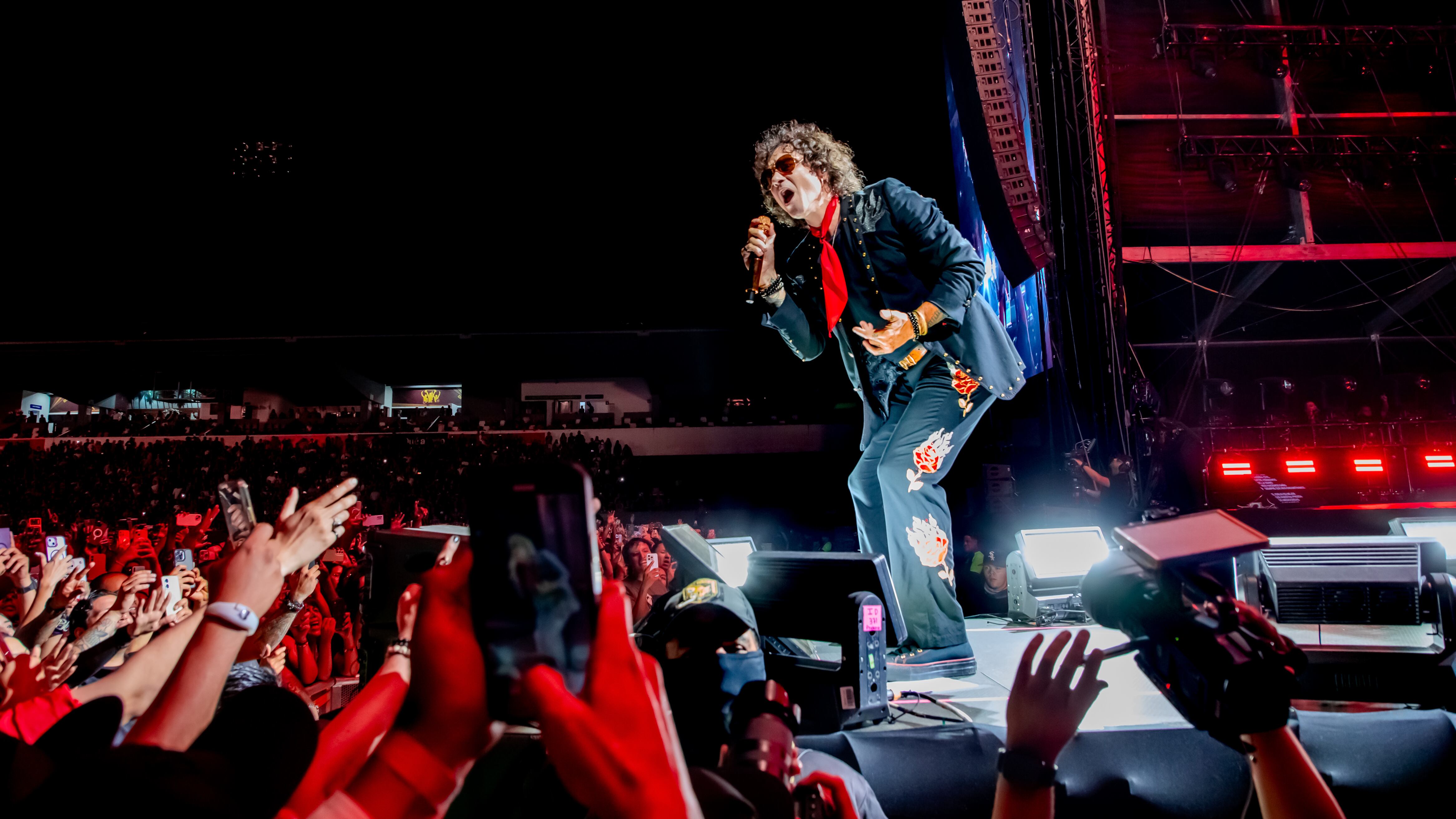 El cantante cerró su gira por México