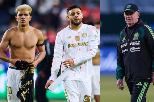 ¡A tiempo! Jesús Gallardo y Alexis Vega reportan con el Tri cuatro minutos antes del límite