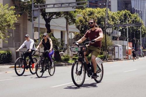 Andar en bicicleta puede reducir hasta 50% el riesgo de infarto, advierte el IMSS