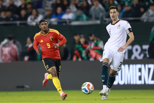 Bombazo: César Montes volvería a la Liga MX después del Mundial con un equipo grande