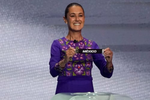 Sheinbaum toma protagonismo: así sacó la bola de México en el sorteo del Mundial 2026