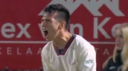 El Chucky anotó el segundo gol del PSV contra el Almere.