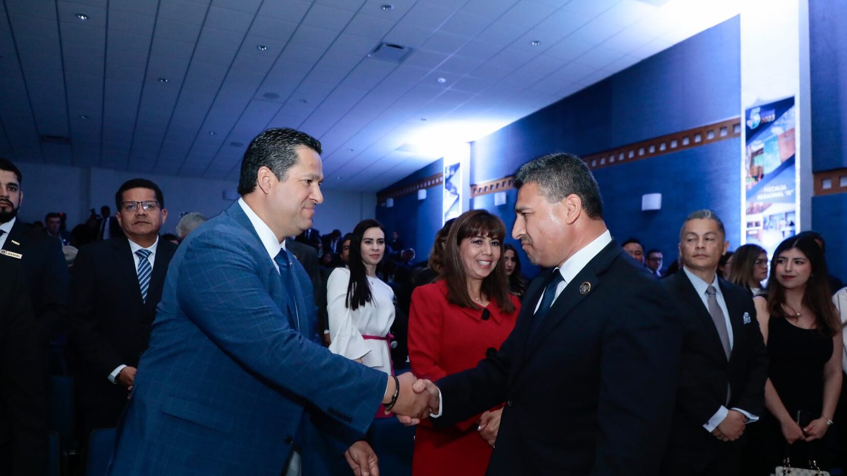 Propone a la esposa del fiscal como magistrada en el TJA.