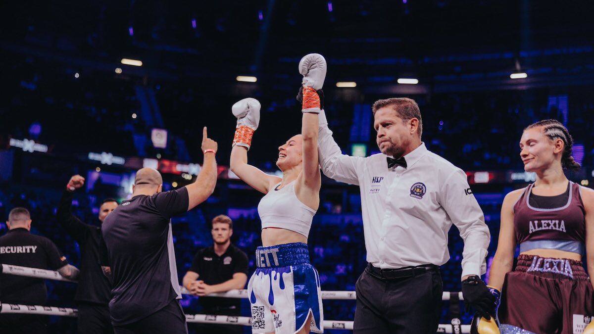 Astrid Wett y Alexia Grace