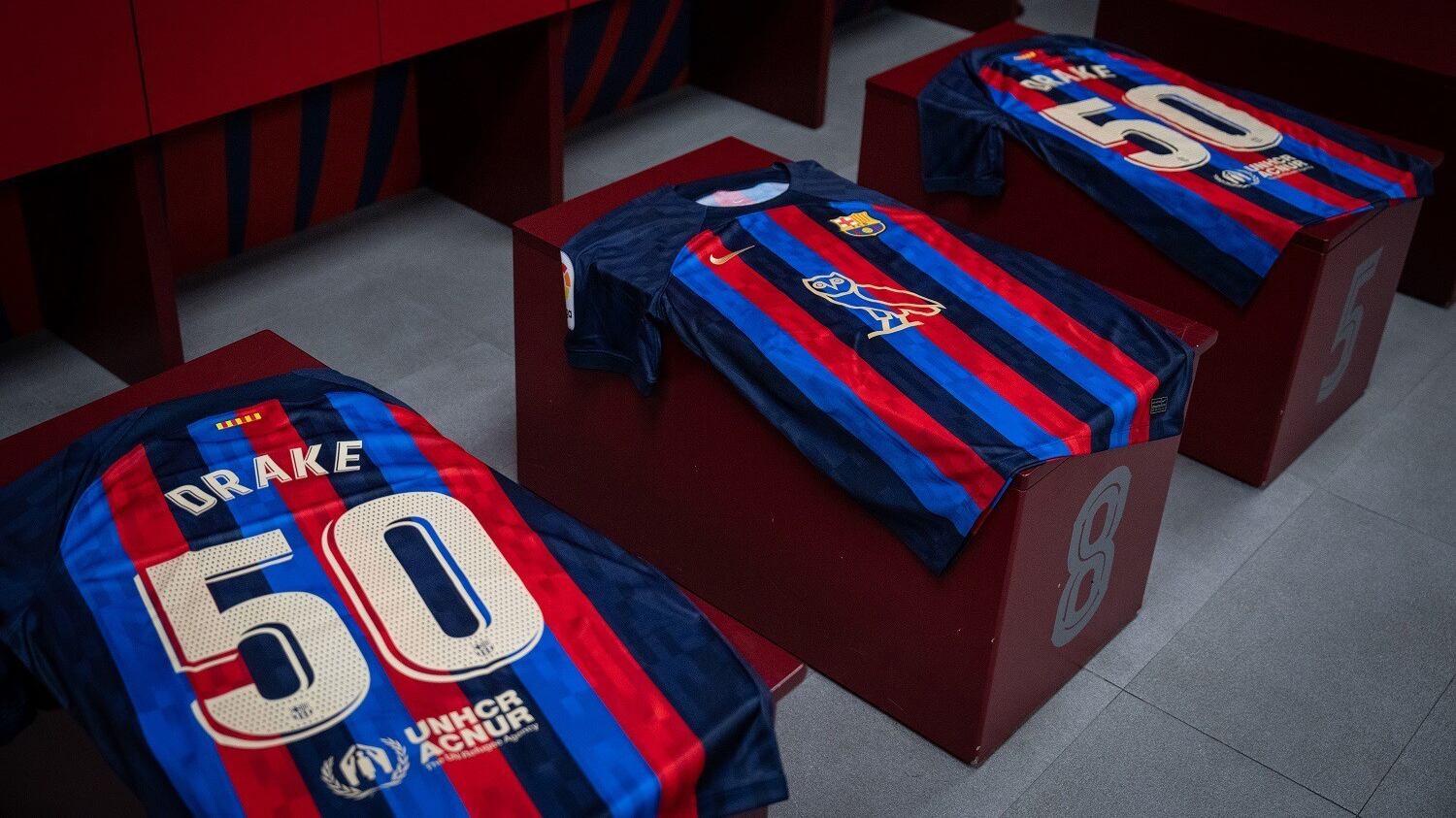 Logo de Drake en jersey del Barcelona