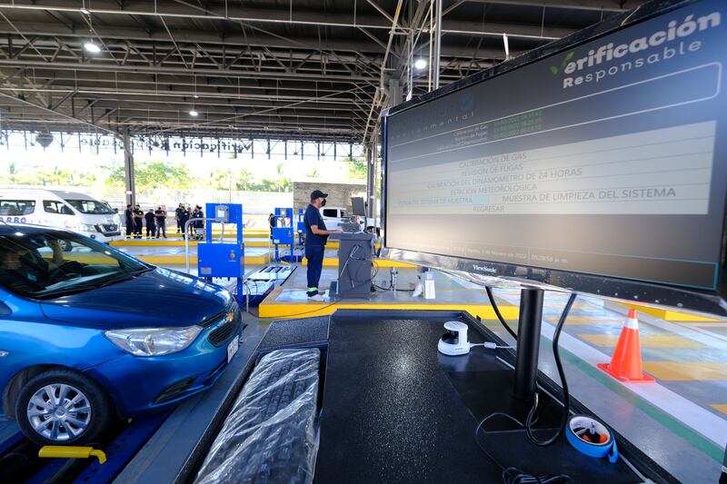 En Jalisco el automovilista deberá pasar tanto por la inspección estatal como la federal.