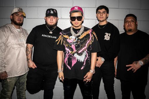 El gesto humanitario de Fuerza Regida por los incendios de Los Ángeles: rentaron un hotel para los afectados