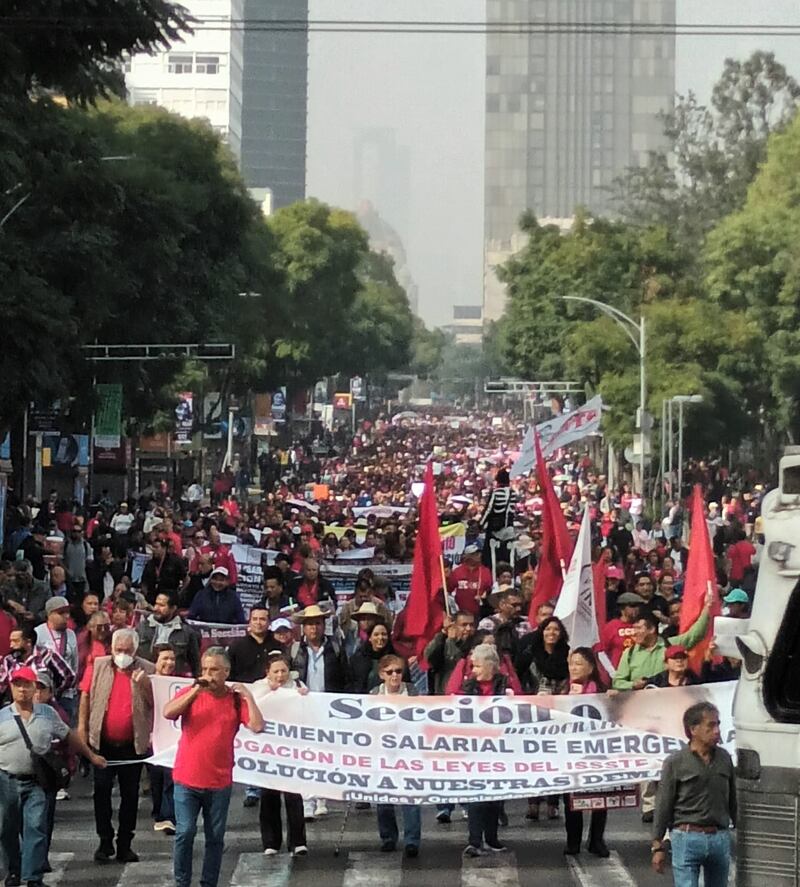 Exigen un aumento del 100 % a su salario. (Especial)