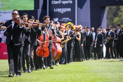 Música y trajes típicos animan la fiesta del Longines Global Champions Tour México