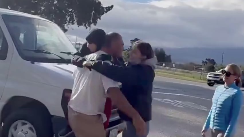 Caín Velázquez fue recibido por su familia.