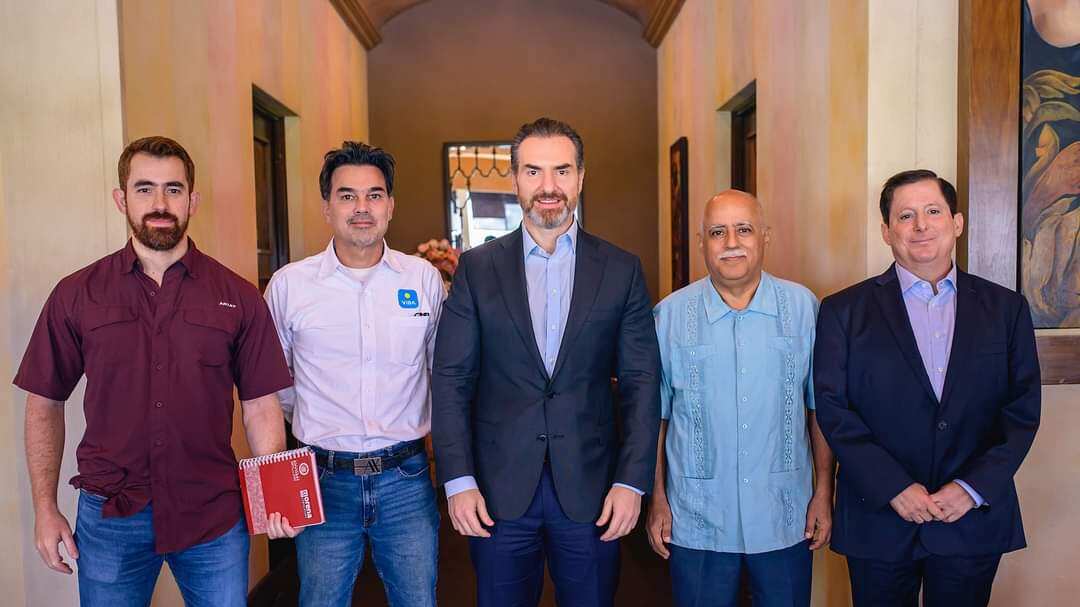 Mauricio Cantú González, Patricio Zambrano, Adrián de la Garza, Ranulfo Martínez y Adalberto Madero se encontraron la mañana del jueves,