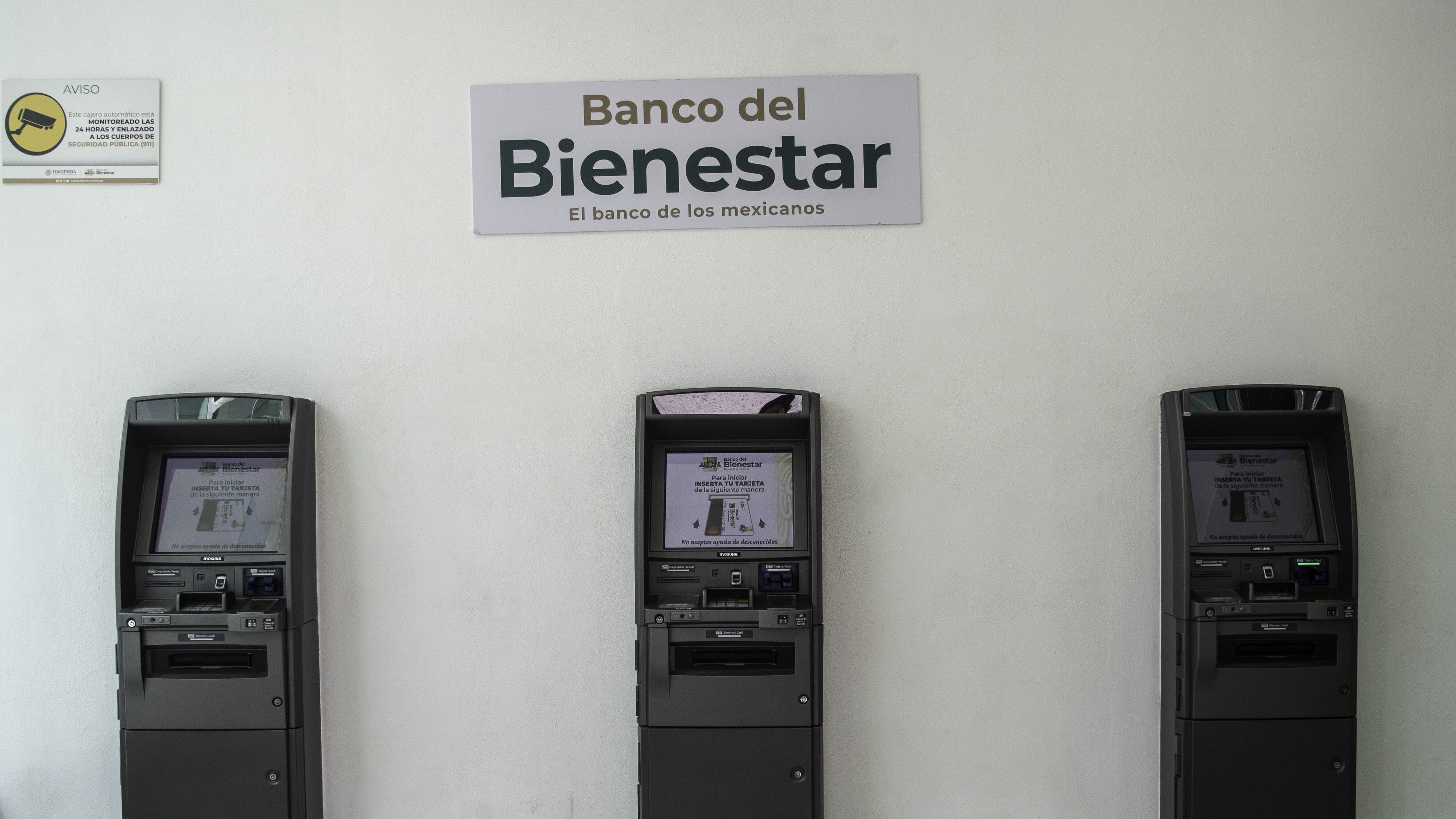 El cobro de la pensión se puede hacer en el banco o en los cajeros.