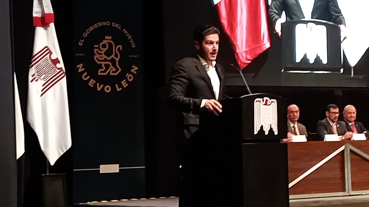 García reconoció haber aprendido de sus errores y ahora sí mandará el presupuesto.