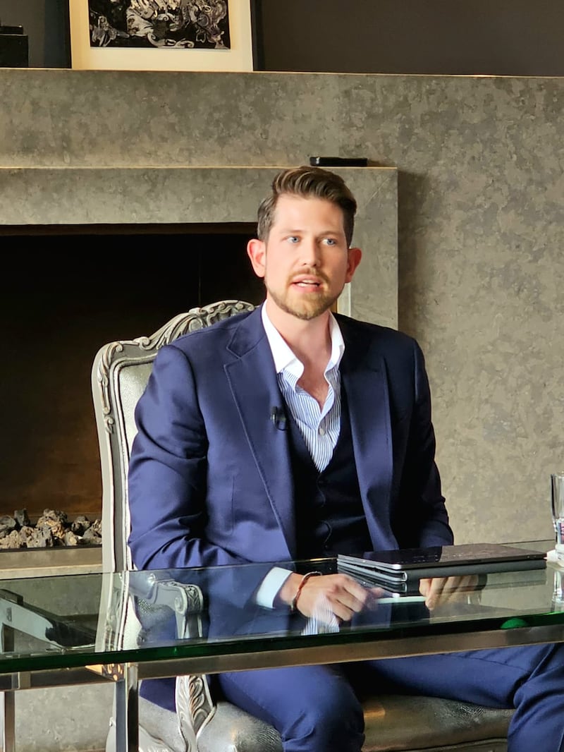Influencers y emprendedores, Tom Bilyeu, Spencer Hoffman, EXMA 2023, Marketing, Publicidad, Branding, Experiencia EXMA 2023, Residencia de Spencer Hoffman, Marketing digital, Desarrollo empresarial, Creadores de contenido, Autenticidad en marketing, Evento exclusivo, Networking, Charlas inspiradoras, Emprendimiento, Innovación en marketing, marketing