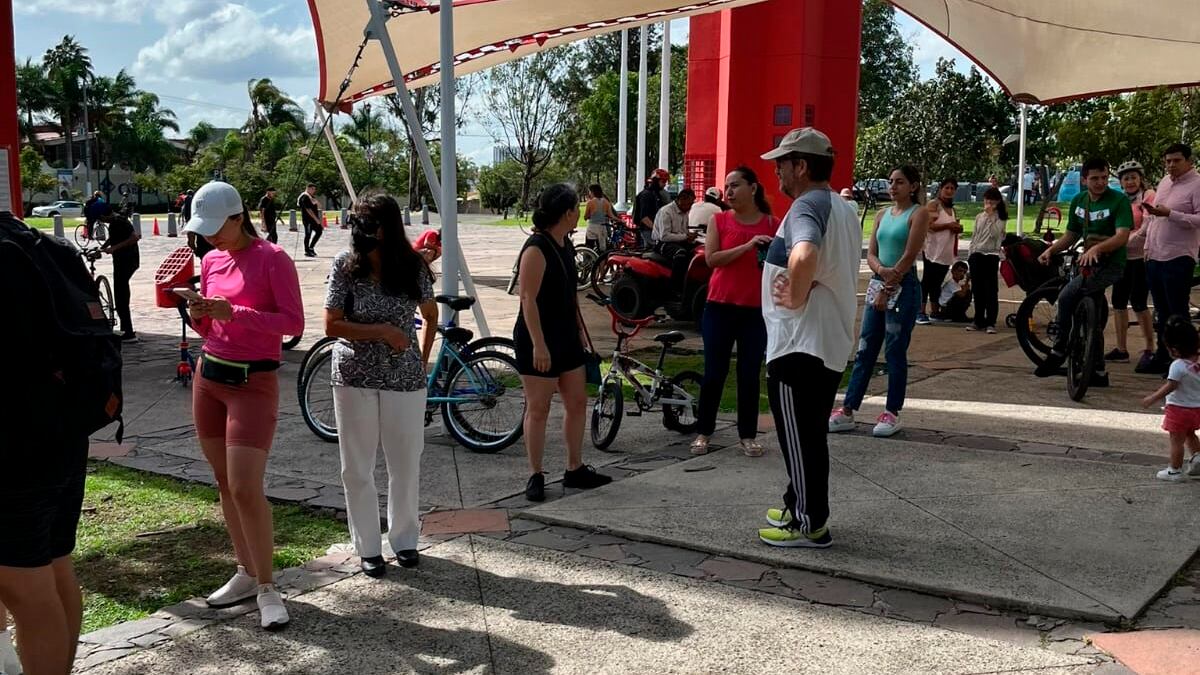 Los vecinos recolectaron 600 firmas en esta primera jornada.