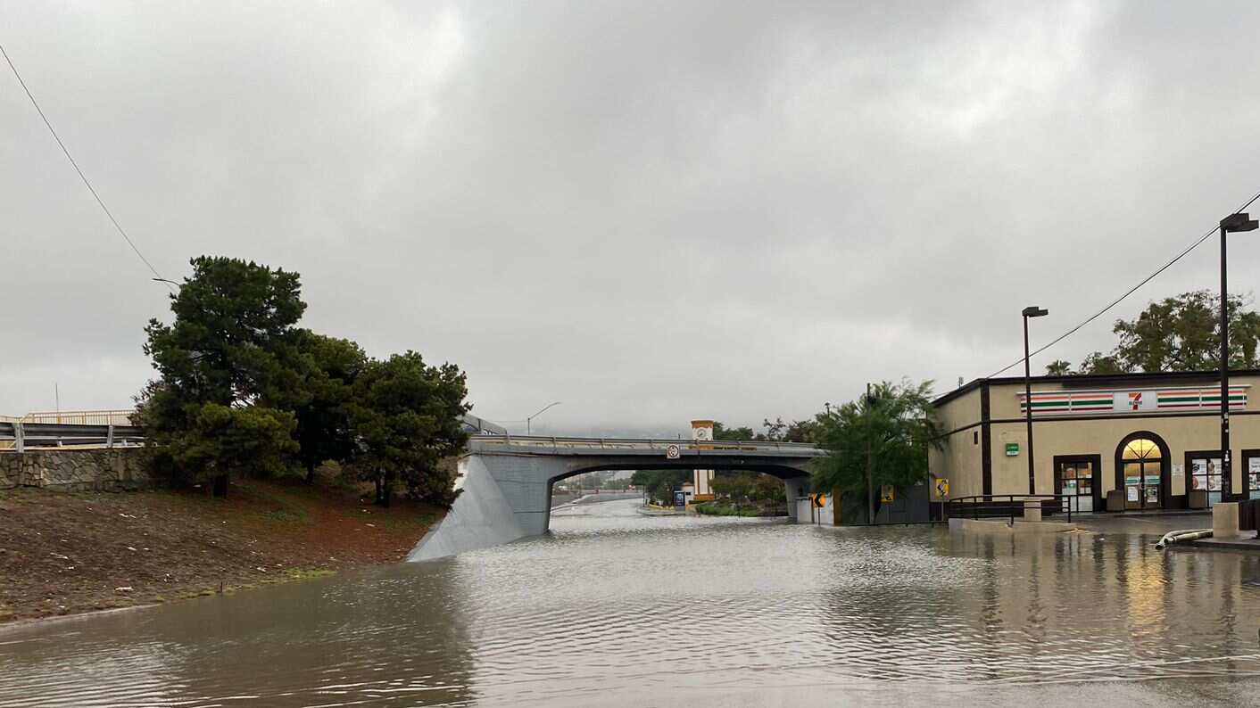 Constitución y Padre Mier es la zona afectada por el desbordamiento.