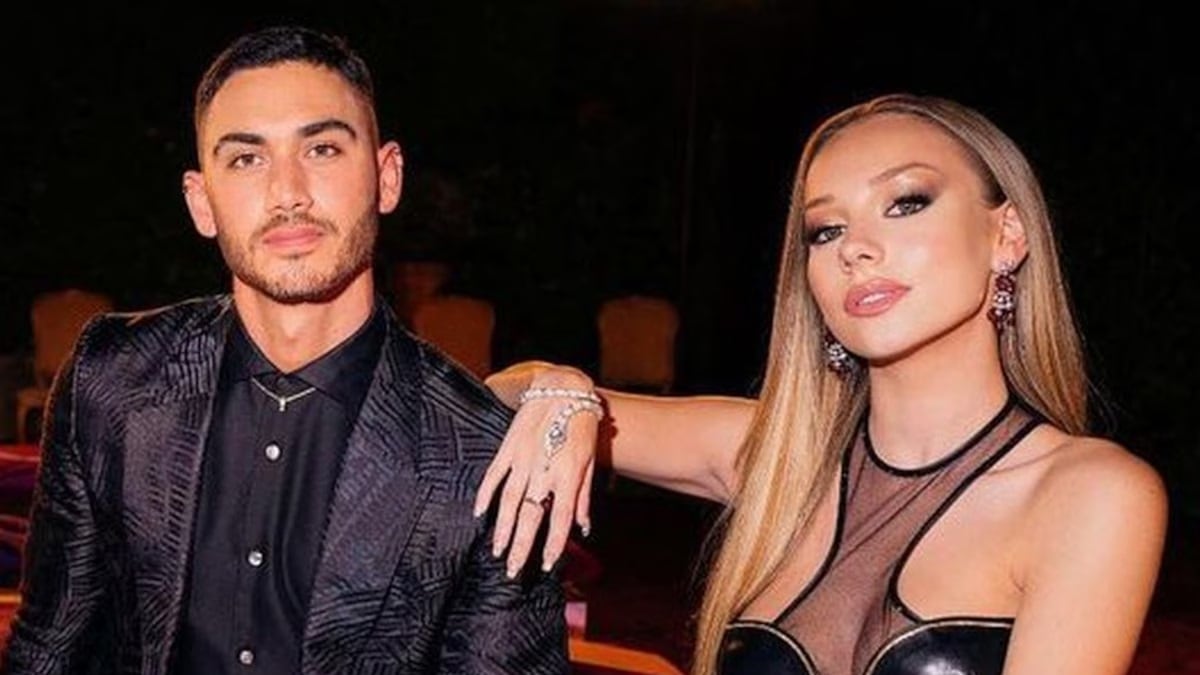 Alejandro Speitzer y Ester Expósito