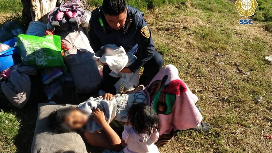 cdmx-xochimilco-policias-ssc-auxiliaron-mujer-labor-de-parto