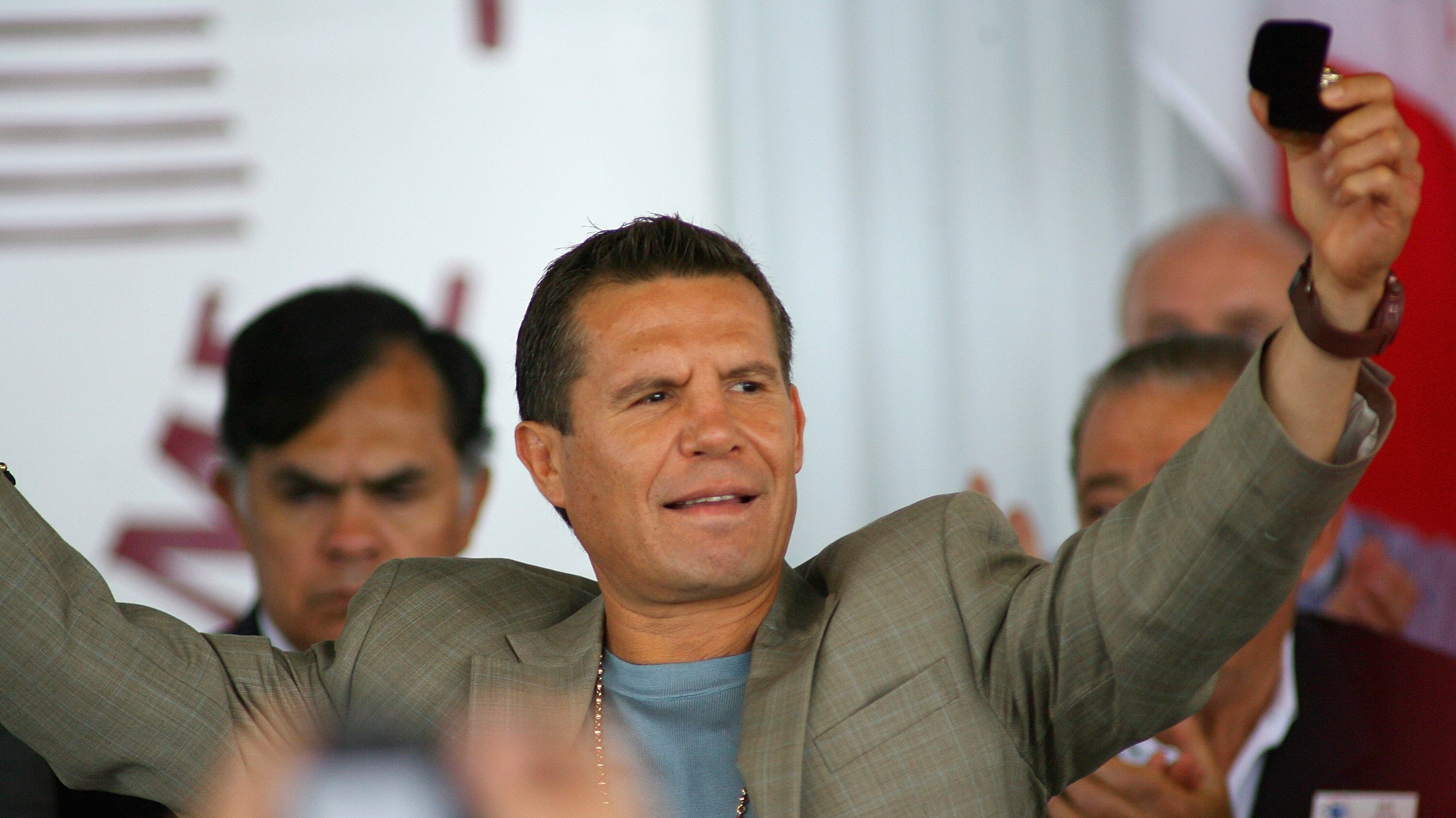 El pugilista mexicano estará en Guadalajara para una firma de autógrafos.