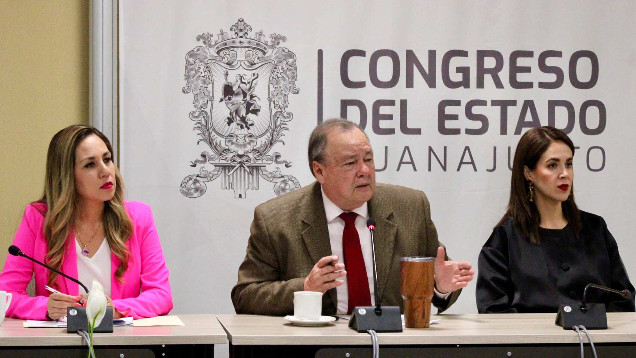 Bancada de Morena pide transparentar el FIDESSEG antes de comenzar con mesas de diálogo; les preocupa que alteren documentos.