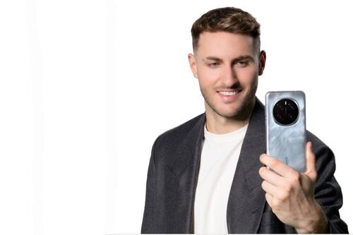 HONOR lanza Magic7 Pro y Magic V3 con Santiago Giménez como embajador