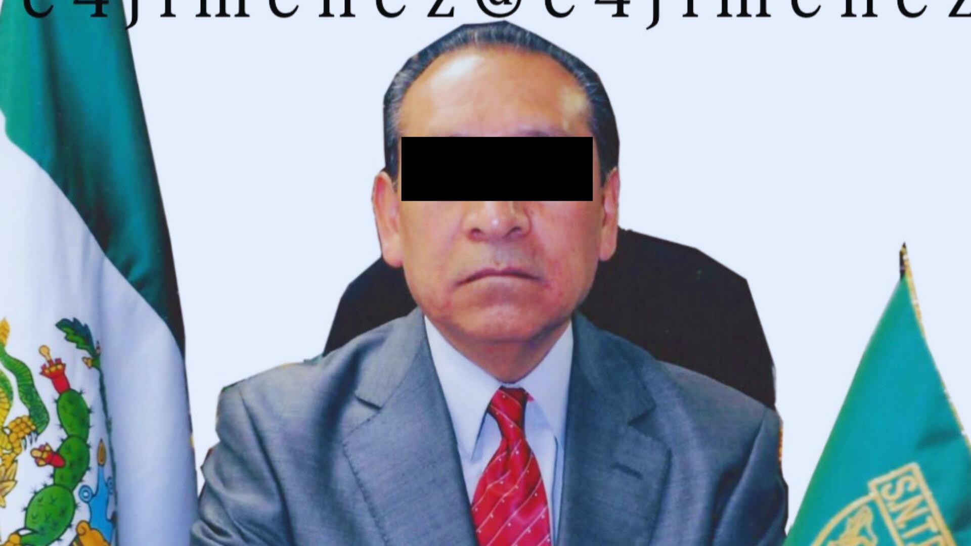 El detenido, identificado como secretario sindical ligado a la FGR, habría intentado frenar su arresto