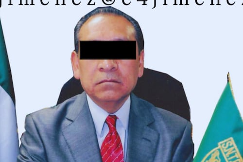 Hombre golpea a su pareja; intentó evitar arresto afirmando que conoce a altos funcionarios
