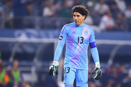 Estadio Azteca ‘adelantaría’ titularidad de Guillermo Ochoa en el México vs. Portugal