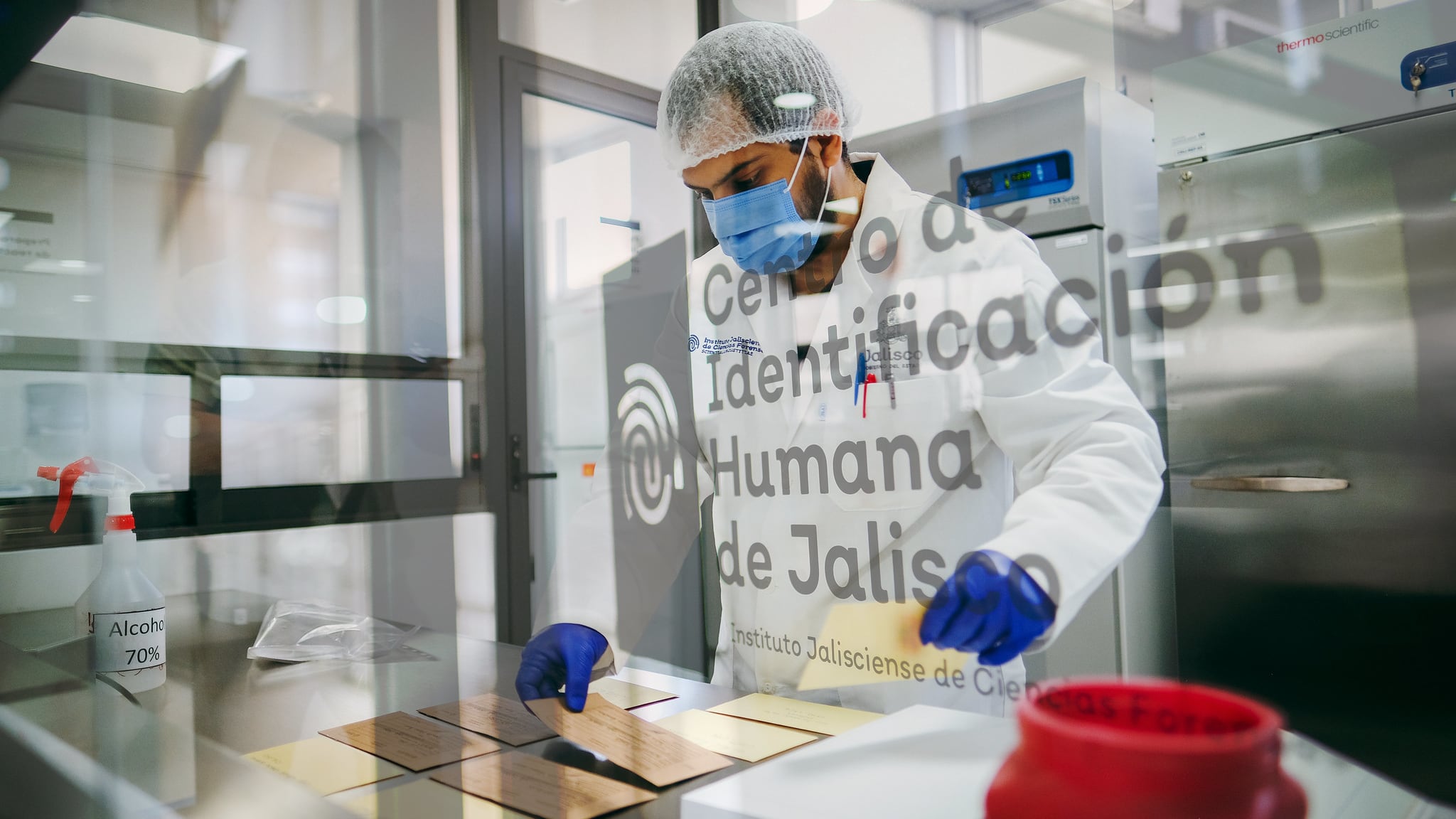 La Secretaría de Inteligencia y Búsqueda de Personas (SIBP) inició formalmente sus operaciones con el objetivo de fortalecer los mecanismos de búsqueda de personas desaparecidas, así como garantizar una atención integral y respetuosa a sus familiares. Este nuevo organismo surge para sistematizar los esfuerzos interinstitucionales y mejorar las estrategias de análisis criminal e inteligencia estratégica en Jalisco.