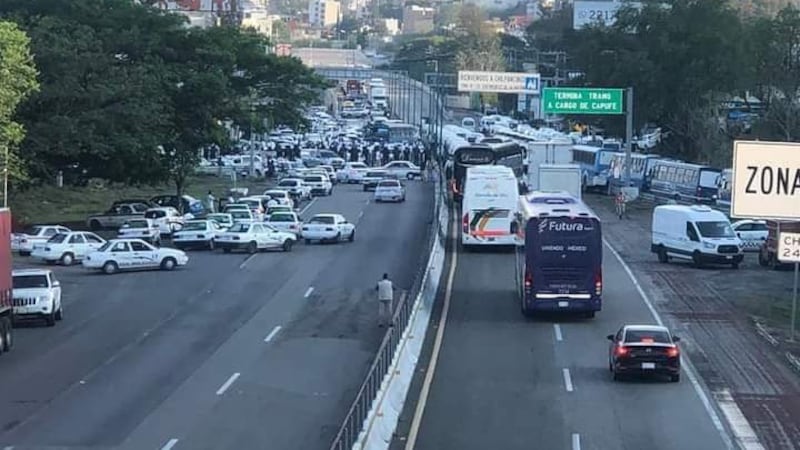 Transportistas anuncian bloqueos y megamarcha en la CDMX por desaparición de compañero