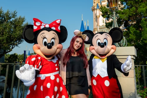 Dulce María viaja con su familia al lugar más mágico del mundo