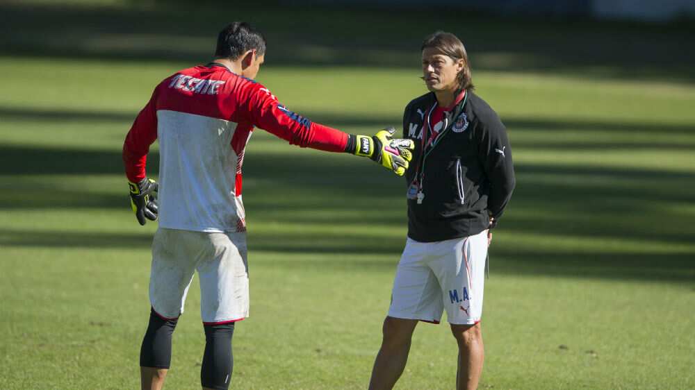 Matías Almeyda va por quinta victoria al hilo ante el timonel rayado
