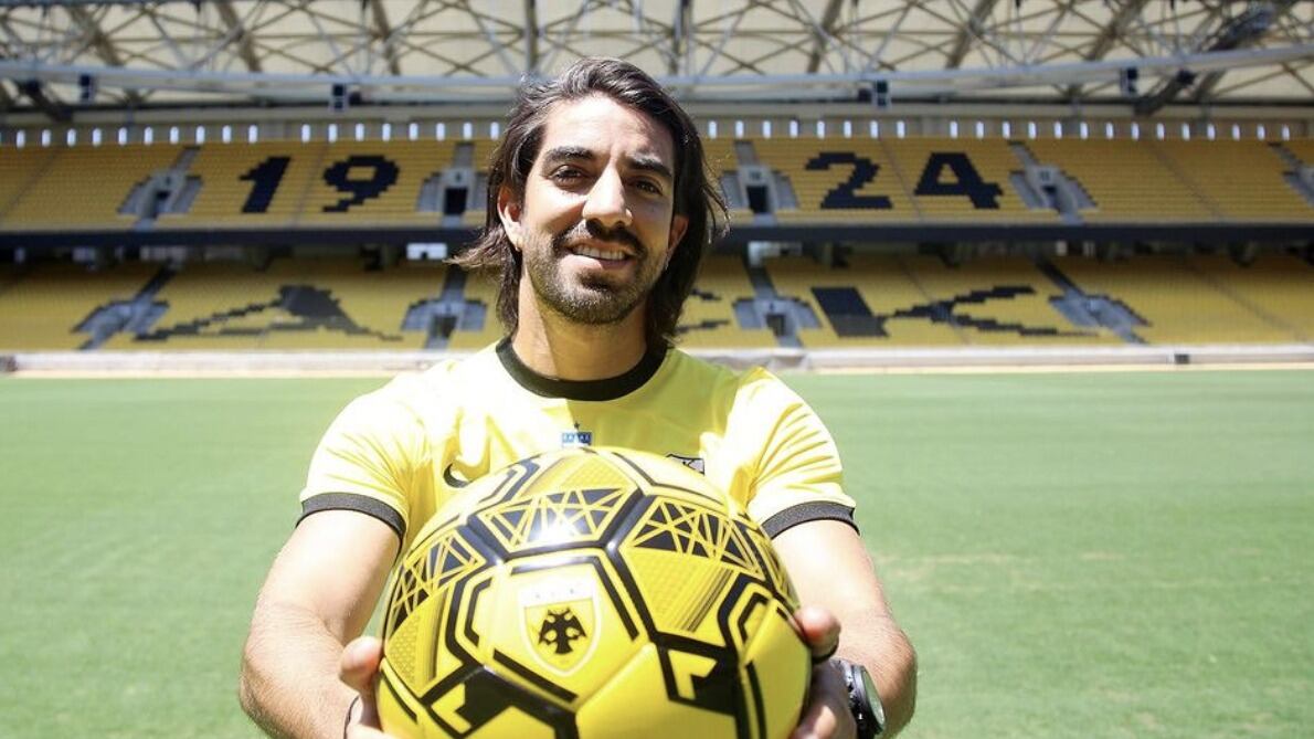 Rodolfo Pizarro fue presentado en el AEK de Atenas / Instagram @rpizarrot