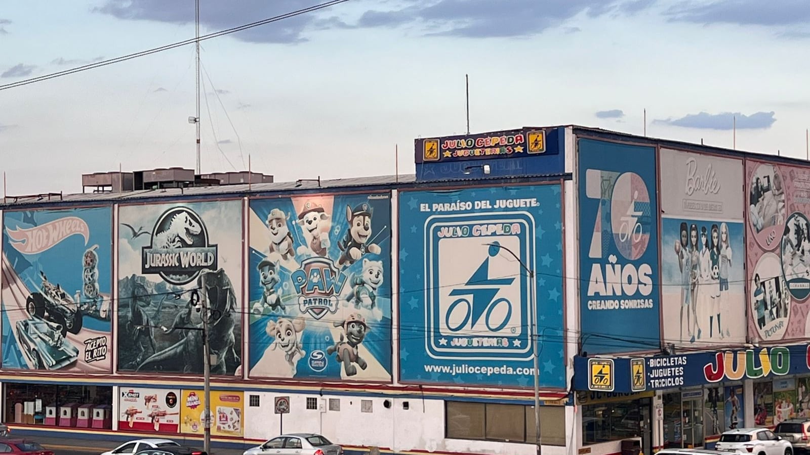 Este edificio vendió ”los más lindos juguetes” por más de 70 años.