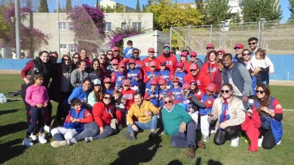 Shakira y Piqué juntos en juego de Milan