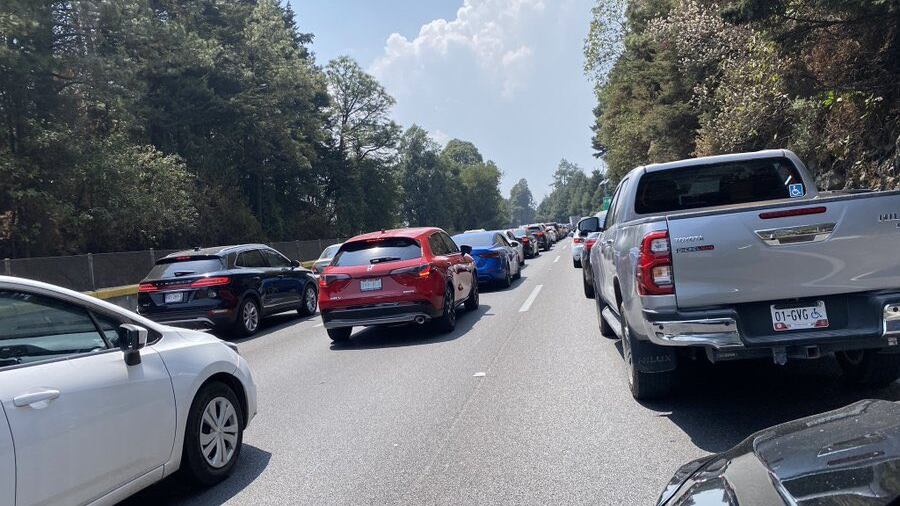 Autopista México Cuernavaca afectada por manifestantes