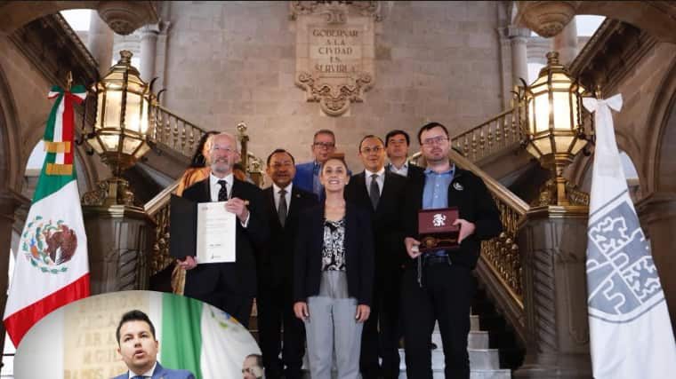 Nombramiento de huésped distinguido a Julian Assange. Foto: Especial