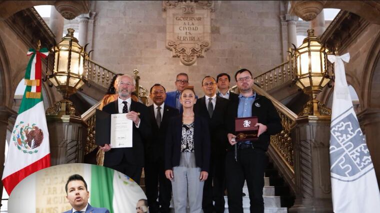 Nombramiento de huésped distinguido a Julian Assange. Foto: Especial