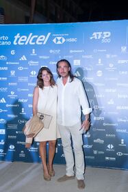 ¡Vive la magia de la Fiesta de Blanco en el Abierto Mexicano de Tenis, ambientada en la Torre Perla del Hotel Princess, Acapulco! Un encuentro único donde la elegancia se fusiona con la emoción del tenis.
