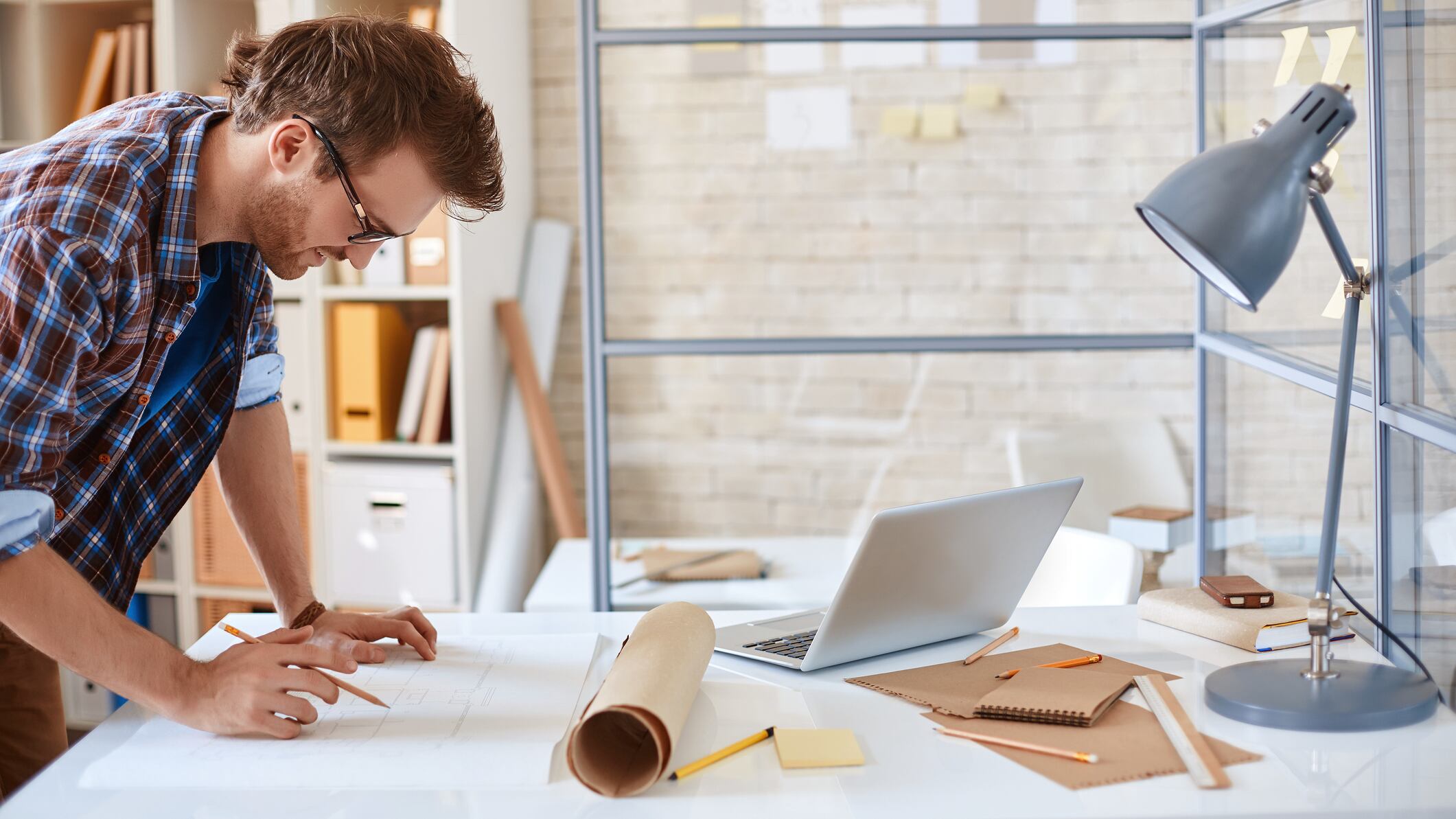 Aprovecha la oportunidad de darle un nuevo toque a tu espacio de trabajo