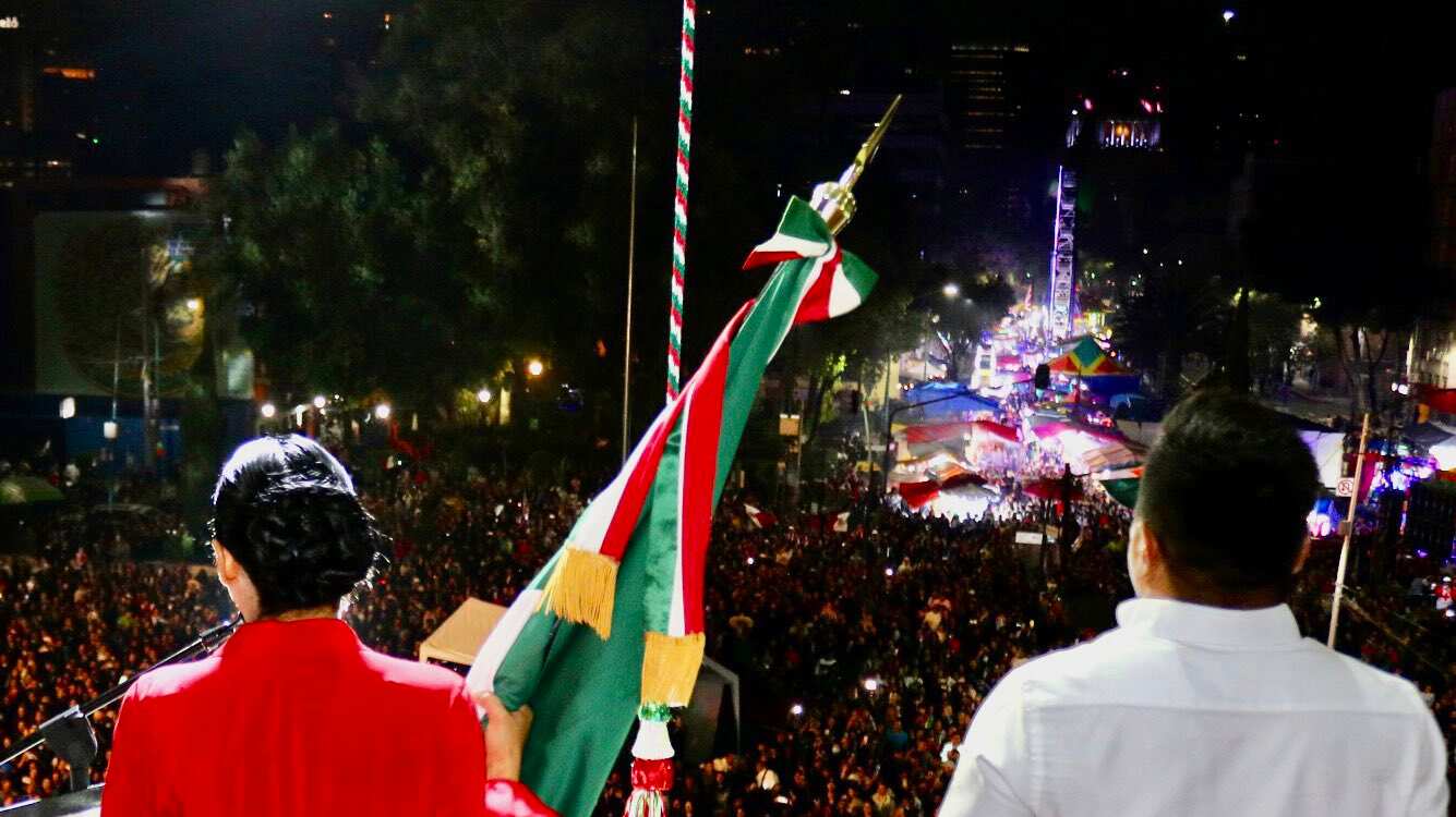 Sandra Cuevas presume a su hermano pese acusaciones relacionadas con negocios ilícitos