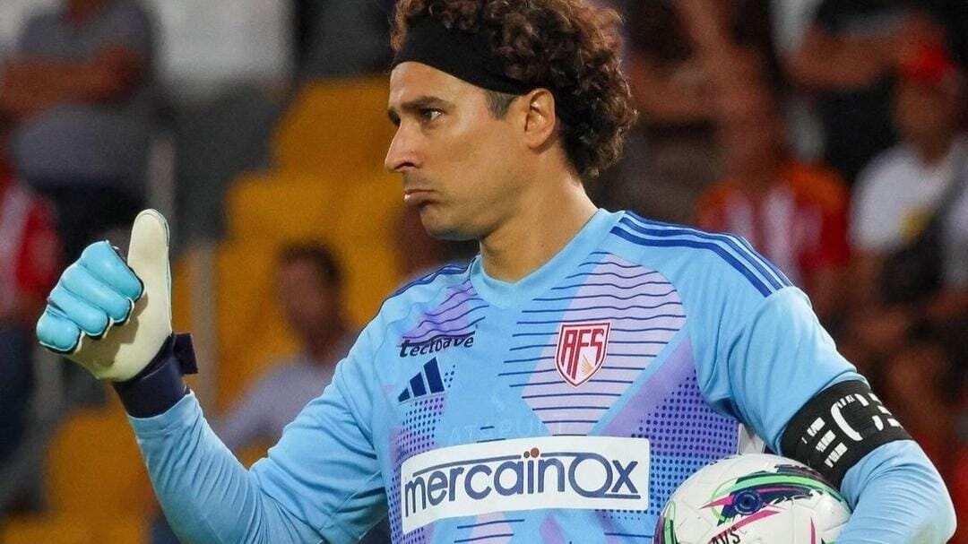 Guillermo Ochoa debutó con triunfo con el AVS.