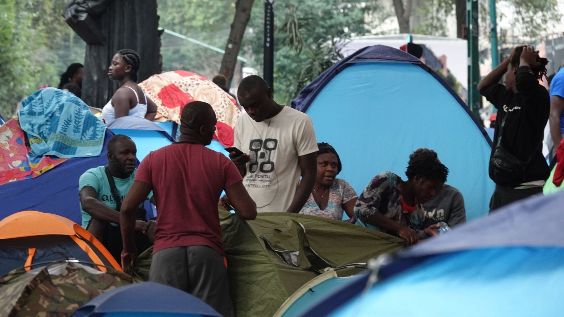 Campamento migrante en CDMX.