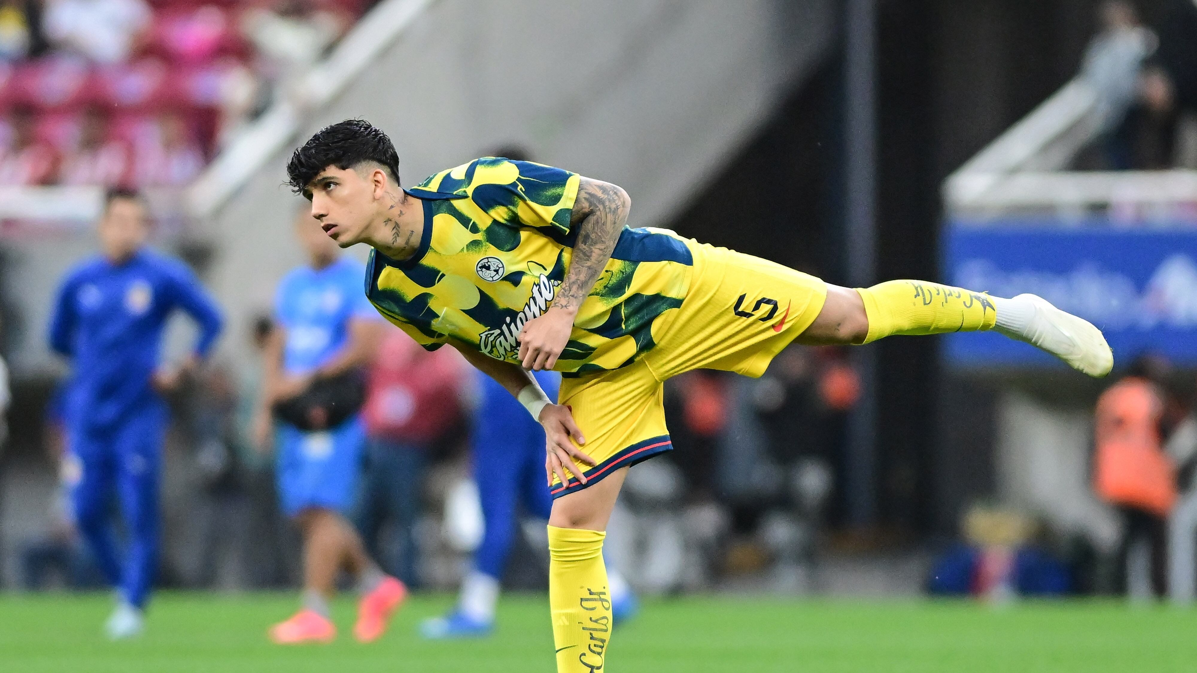 Kevin Álvarez fue agredido en el Estadio Akron.